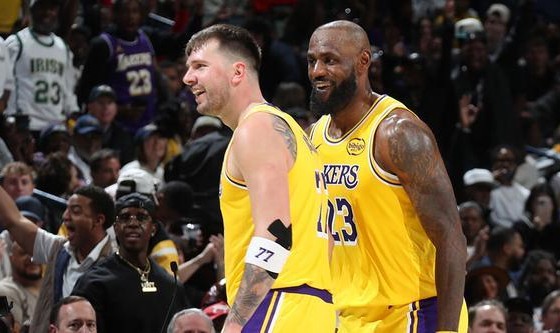 詹姆斯：卢卡不需要为我改变比赛方式 我们会围绕他调整